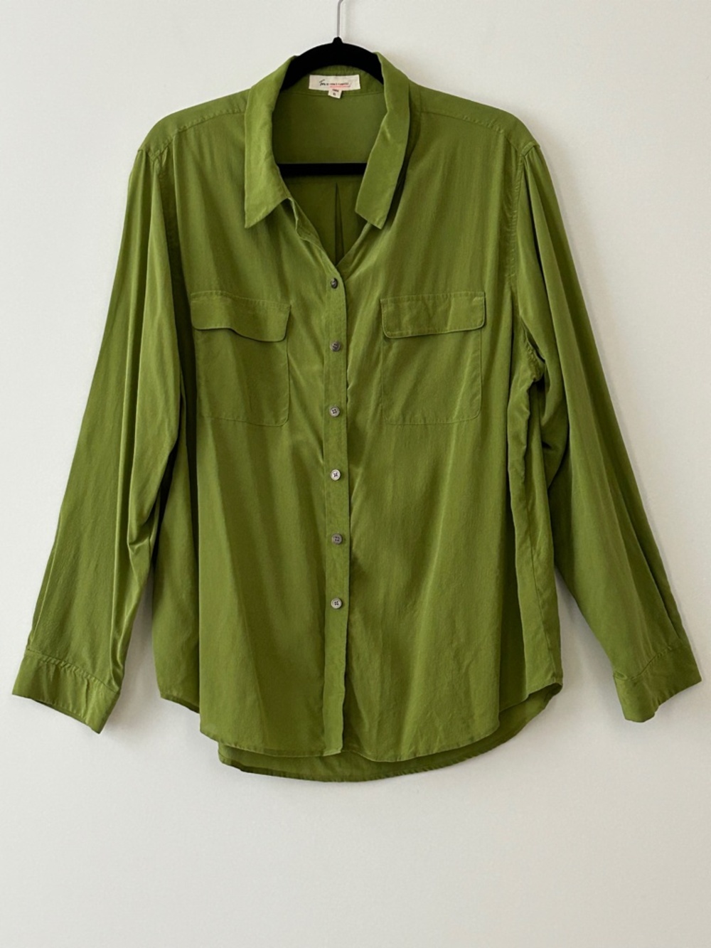 Two by Vince Camuto 100% Silk Green Shirt
